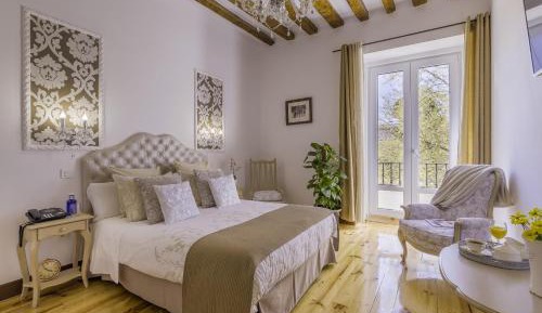 Deluxe Double Room with Balcony