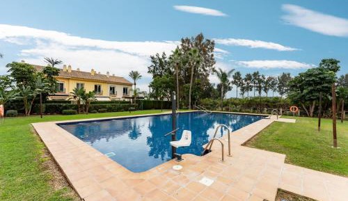 Two-Bedroom Deluxe Apartment with Garden View