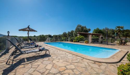 Villa with Garden View