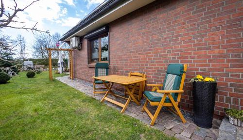 Two-Bedroom Deluxe Apartment with Garden View