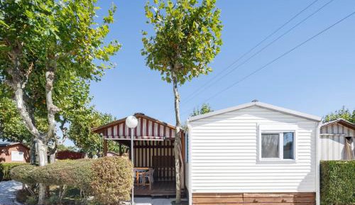 Deluxe Bungalow with Garden View