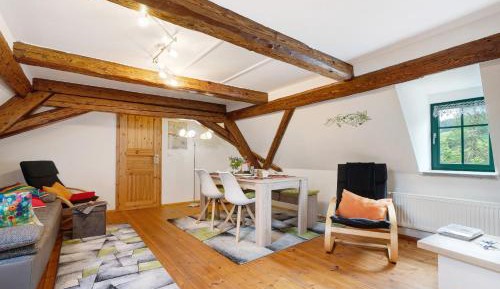 Two-Bedroom Deluxe Apartment with Garden View