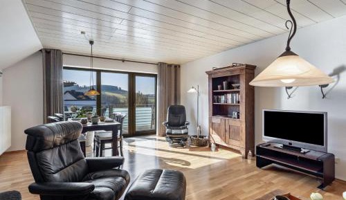 Two-Bedroom Deluxe Apartment with Balcony