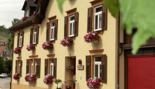 Two-Bedroom Deluxe Apartment with Garden View
