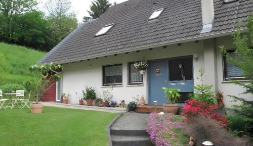 Two-Bedroom Deluxe Apartment with Garden View