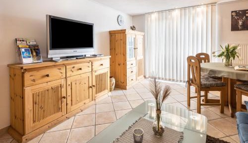 Two-Bedroom Deluxe Apartment with Balcony