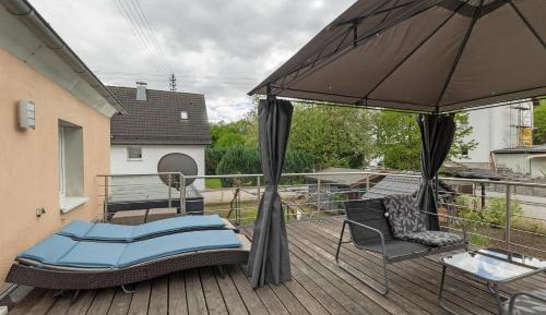 Two-Bedroom Deluxe Apartment with Garden View