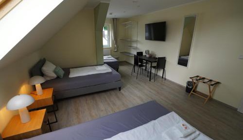 Triple Room with Shared Toilet