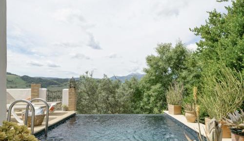 Villa with Garden View