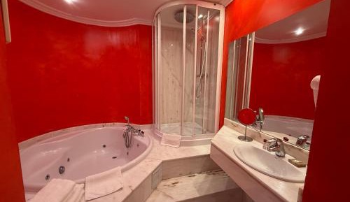 Superior Double Room with Spa Bath
