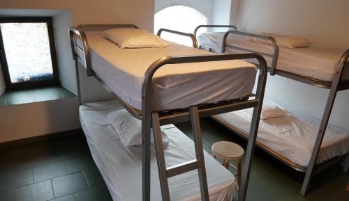 10-Bed Mixed Dormitory Room