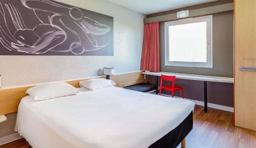 Standard One Double Bed