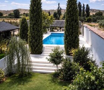 Luxury Apartment with Private pools, Spa and Parking