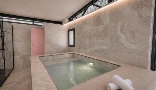 Deluxe Bungalow with Private Romantic Pool