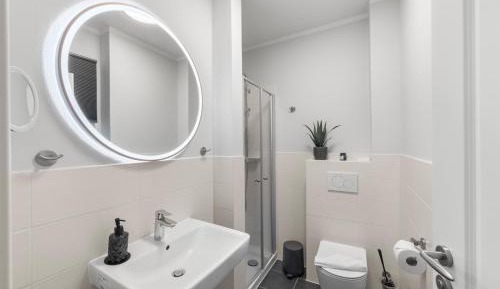 Three-Bedroom Deluxe Apartment