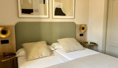 Standard Double Suite