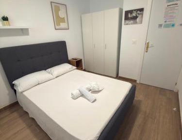 Standard Double Room with Shared Bathroom
