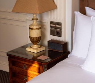 Supreme Room