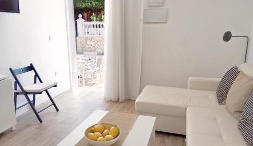 Apartment with Garden View