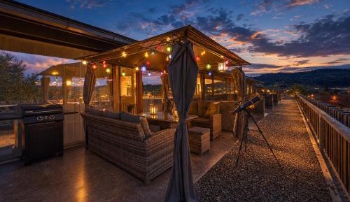 Four-Bedroom Deluxe Home - Oceanfront