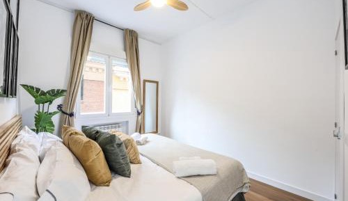 Double Room with Shared Bathroom