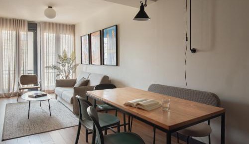 One-Bedroom Deluxe Apartment