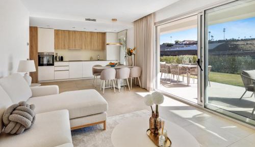 Three-Bedroom Apartment with Lake View