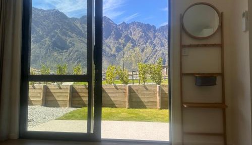 Two-Bedroom Apartment with Mountain View