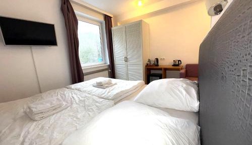 Double or Twin Room with Private Bathroom