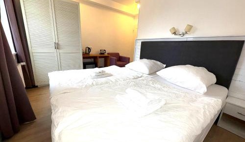 Double or Twin Room with Private Bathroom