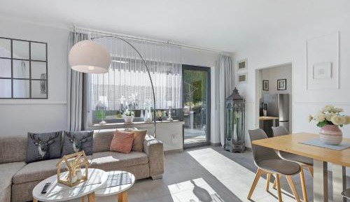 Two-Bedroom Deluxe Apartment with Garden View