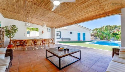 Villa - Beach Front