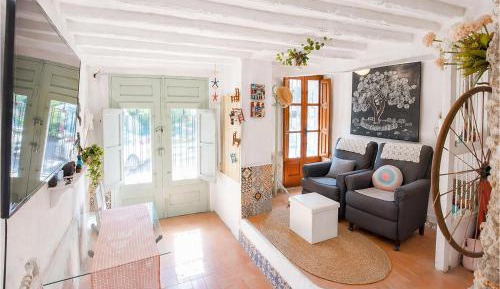 Three-Bedroom Townhouse