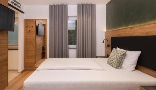 Classic Single Room