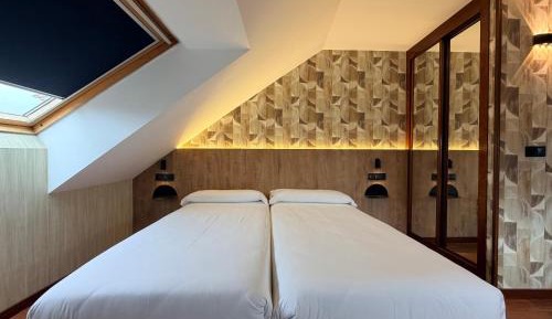 Standard Twin Room with Sea View