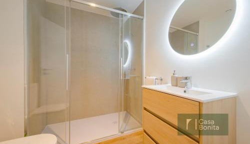 Studio Apartment with One Double Bed