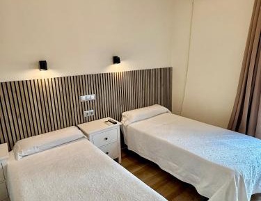 Twin Room with Shared Bathroom