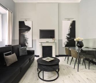 One-Bedroom Apartment with Balcony