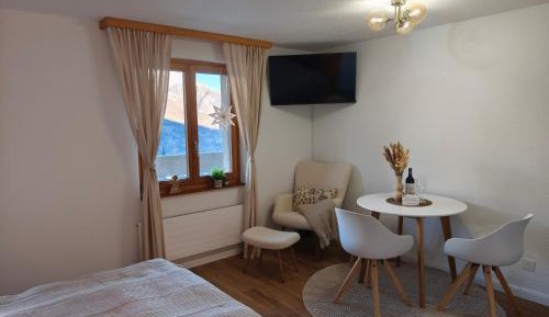 One-Bedroom Apartment with Balcony