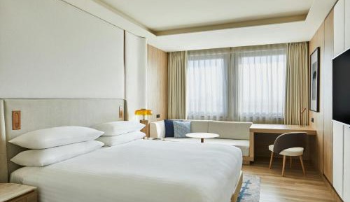 Deluxe King Room