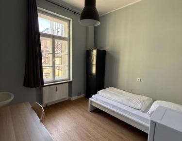 Single Room with Shared Bathroom
