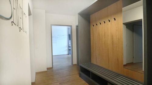 Room #890697312