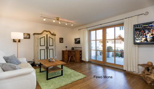 Apartment with Garden View