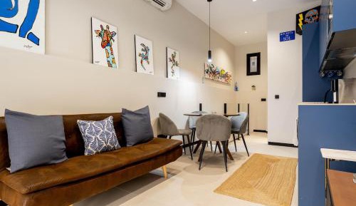 One-Bedroom Apartment