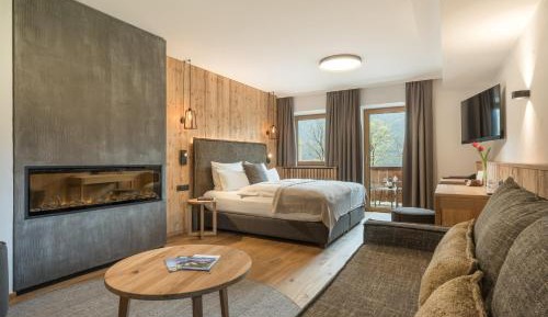Junior Suite with Mountain View