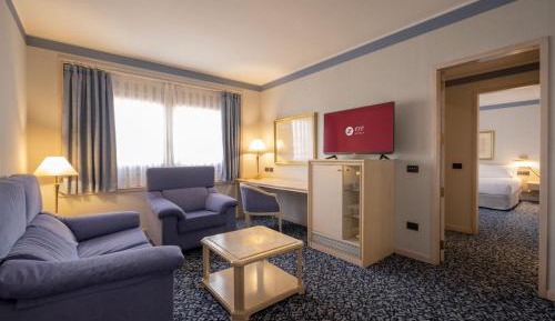 Double or Twin Room with Living Room