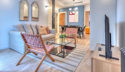 Three-Bedroom Apartment - High Floor