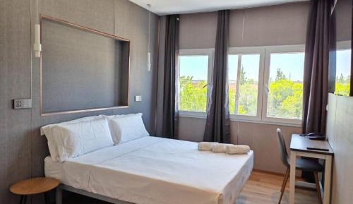 Queen Room with Spa Bath