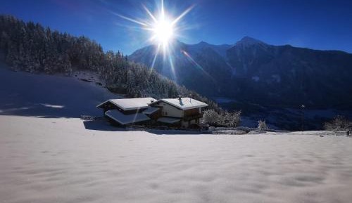 Apartment with Mountain View