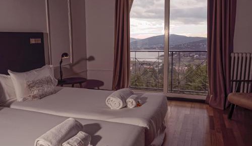 Twin Room with Lake View